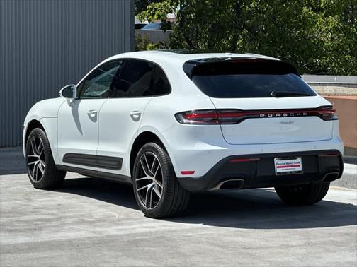 2025 Porsche Macan Base