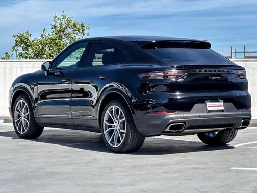 Black 2023 Porsche Cayenne Cayenne