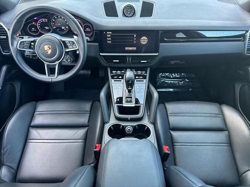 Black 2023 Porsche Cayenne Cayenne