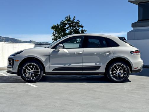 Chalk 2025 Porsche Macan