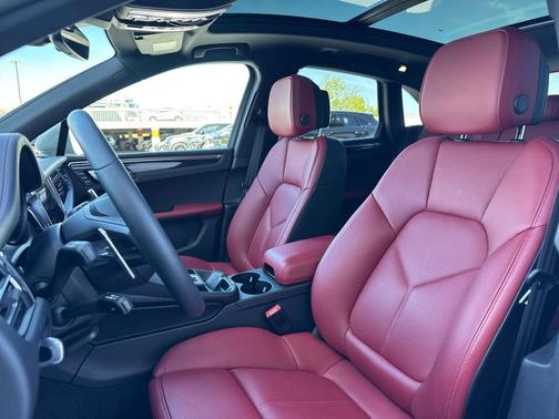 Chalk 2025 Porsche Macan