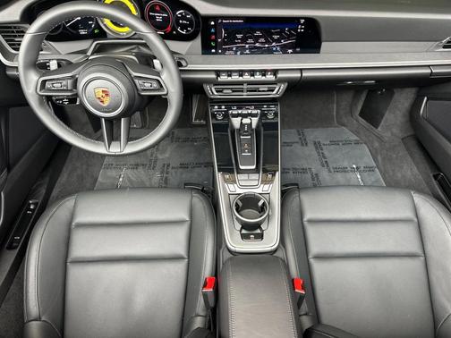 2023 Porsche 911 Carrera