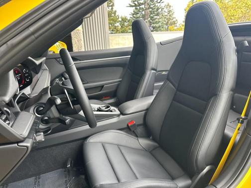 2023 Porsche 911 Carrera