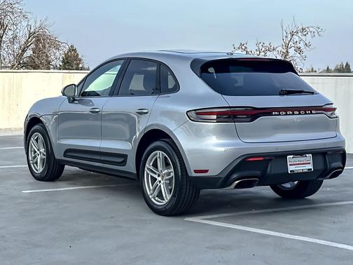 2026 Porsche Macan 