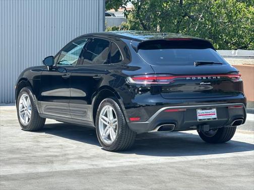 2024 Porsche Macan Base