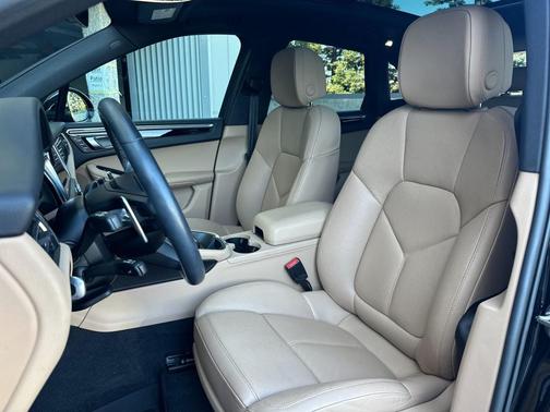 2023 Porsche Macan 
