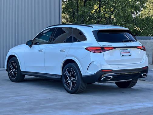 2025 Mercedes-Benz GLC 300 4MATIC