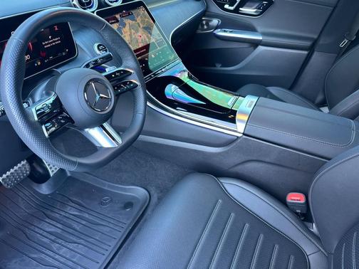 2025 Mercedes-Benz GLC 300 4MATIC