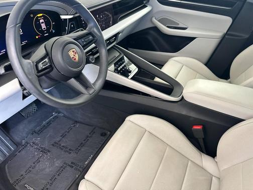 Black 2025 Porsche Macan Macan Electric
