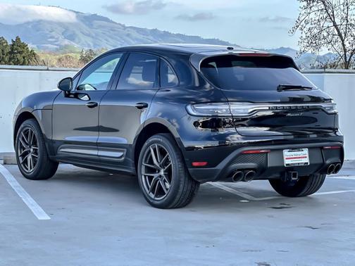 2023 Porsche Macan T