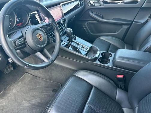 2023 Porsche Macan T