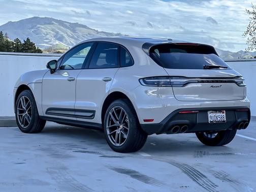2025 Porsche Macan T