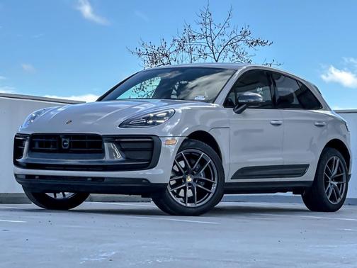 2025 Porsche Macan T