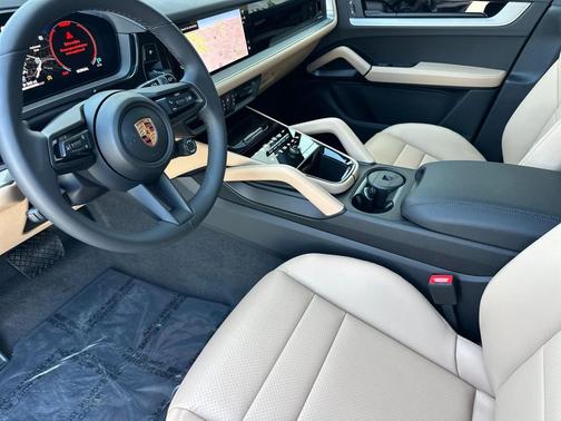 CHROMITE BLACK 2026 Porsche Cayenne Cayenne