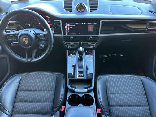 2023 Porsche Macan T