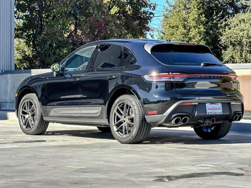 2023 Porsche Macan T