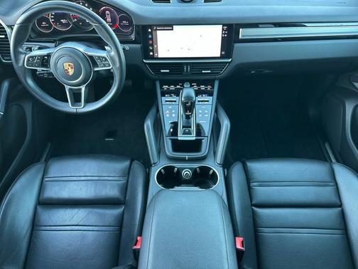 2023 Porsche Cayenne Platinum Edition