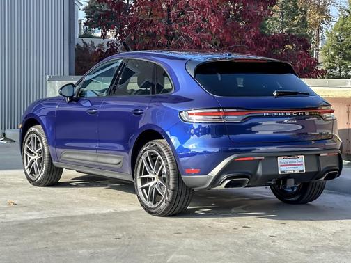 2026 Porsche Macan 