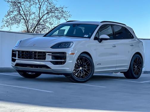 2026 Porsche Cayenne GTS