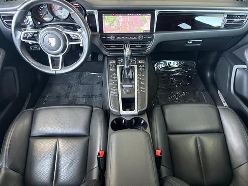 2020 Porsche Macan Base