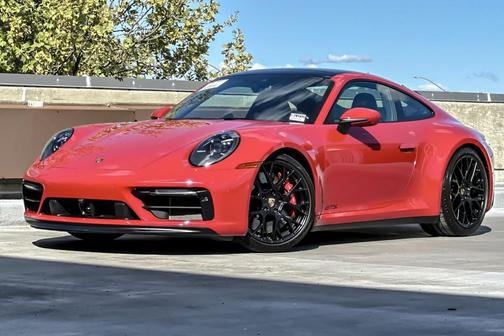 2024 Porsche 911 Carrera 4 GTS