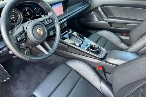 2024 Porsche 911 Carrera 4 GTS