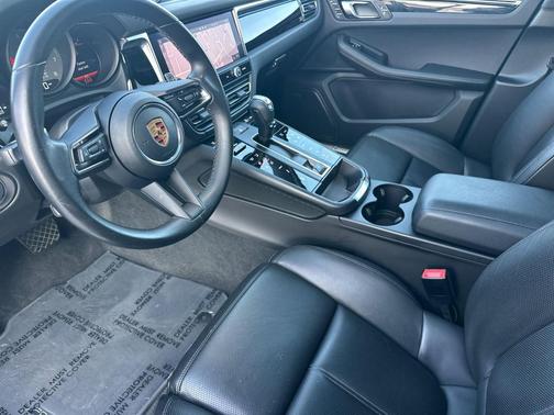 2023 Porsche Macan S