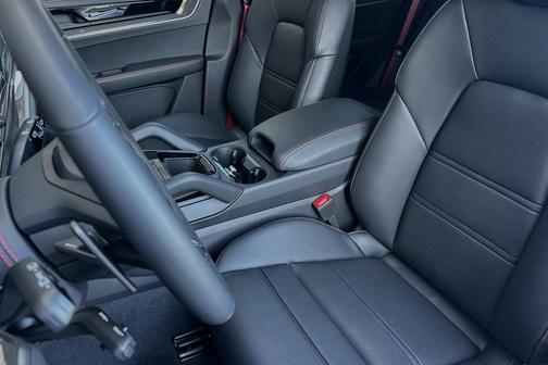 2025 Porsche Cayenne Turbo