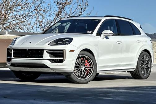 2025 Porsche Cayenne Turbo