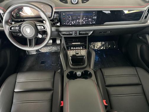 2025 Porsche Cayenne Turbo