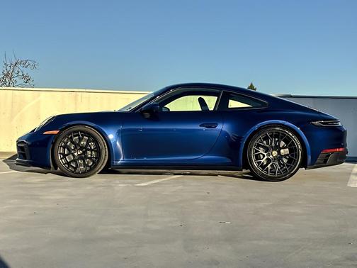 2024 Porsche 911 Carrera GTS
