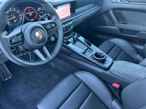 2024 Porsche 911 Carrera GTS