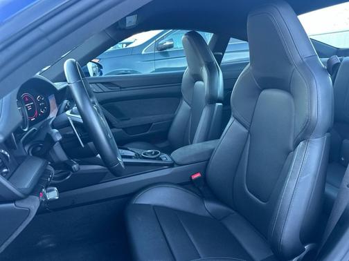 2024 Porsche 911 Carrera GTS