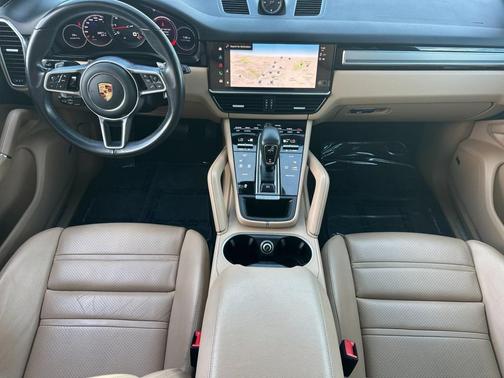 2022 Porsche Cayenne Platinum Edition