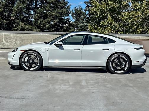 2022 Porsche Taycan 4S