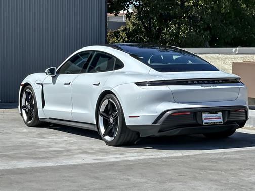 2022 Porsche Taycan 4S