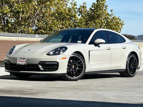 2022 Porsche Panamera