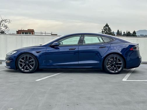 2022 Tesla Model S Dual Motor All-Wheel Drive