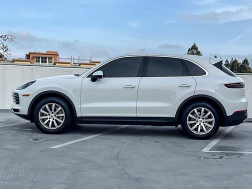 2022 Porsche Cayenne Cayenne