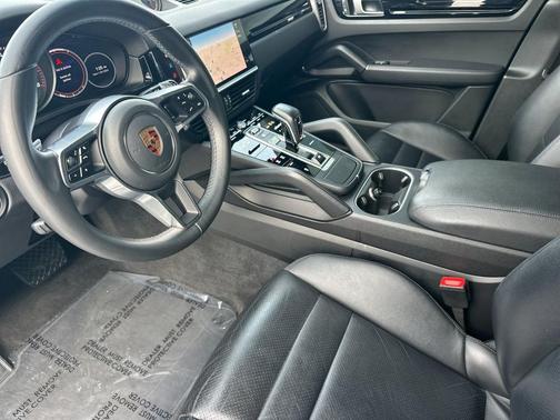 2022 Porsche Cayenne Cayenne