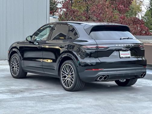2023 Porsche Cayenne S