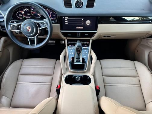 2023 Porsche Cayenne S