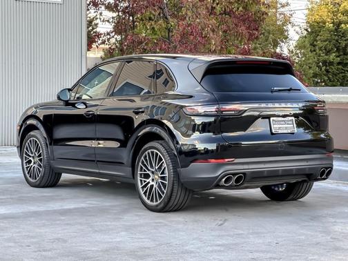 2023 Porsche Cayenne S