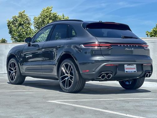 VOLCANO GREY 2026 Porsche Macan Macan