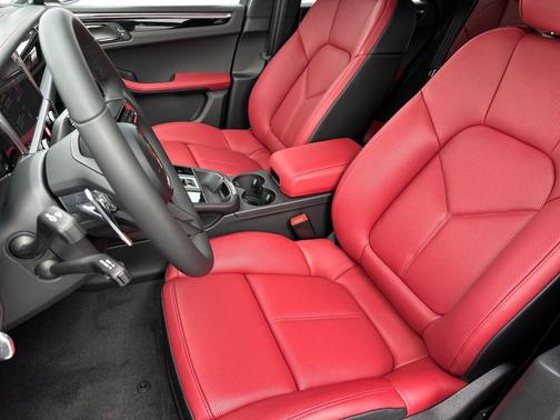 2026 Porsche Macan S