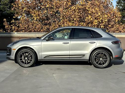 2024 Porsche Macan T