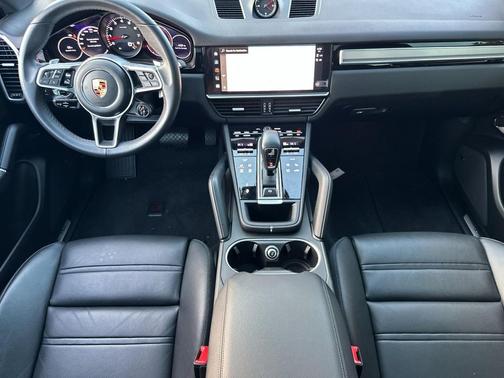 2023 Porsche Cayenne Platinum Edition
