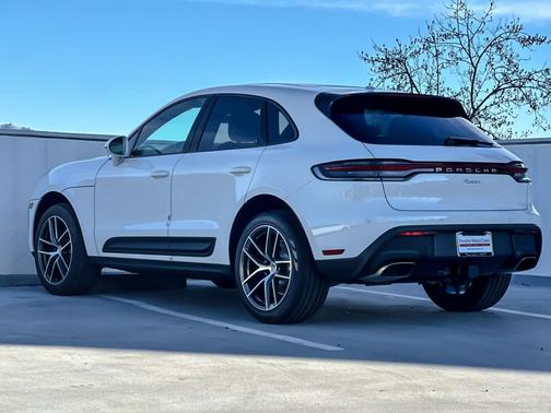 2026 Porsche Macan 