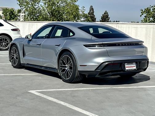 2021 Porsche Taycan 
