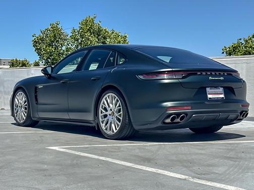 Black 2022 Porsche Panamera 4S